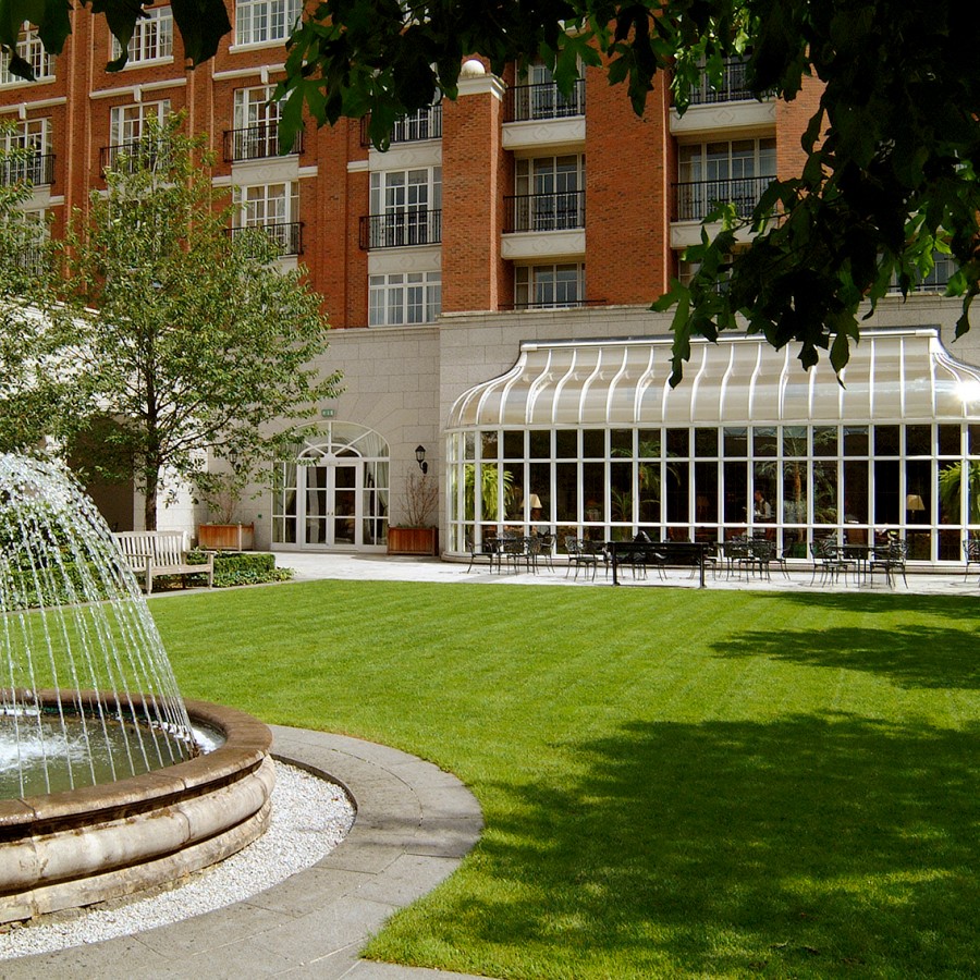 Four Seasons28 JLLS Jul03