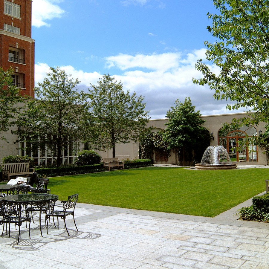 Four Seasons20 JLLS Jul03